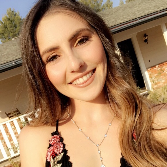 Meet your Posher, Alexa - Picture 1 of 1